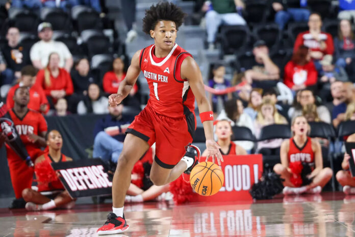 Austin Peay State University Men's Basketball Survives East Tennessee State, Extends Home Winning Streak at F&M Bank Arena. (Madison Harrigan, APSU Sports Information)