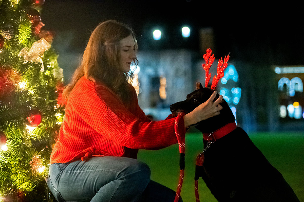 Austin Peay State University Researcher Shares How Pets Help Tennesseans Manage Holiday Stress