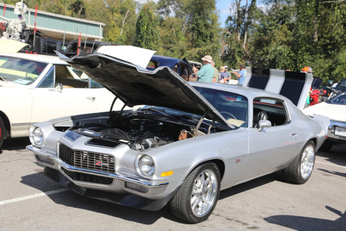 1st Annual Loaves & Fishes Benefit Car Show. (Tony Centonze, Clarksville Living Magazine)