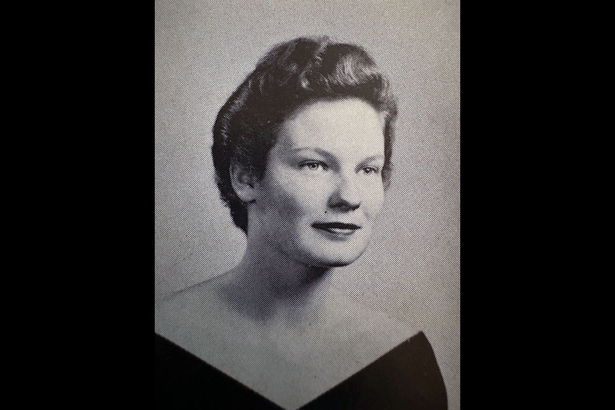 Austin Peay State University Alumni Craig and Ginny Gray Davis Establish Virginia Rosenbalm Gray Future Educator Endowment