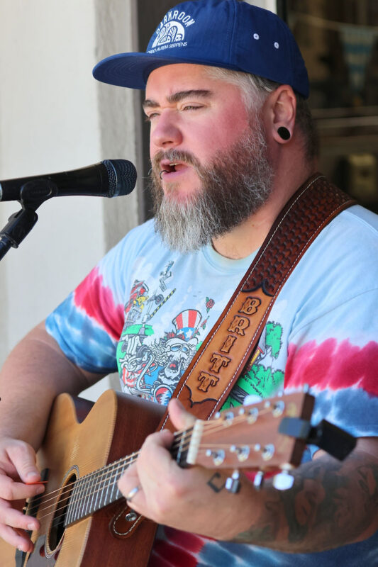 Britt Dignan performing at Clarksville&rsquo;s 9th Annual Oktoberfest at Beacahaven Winery