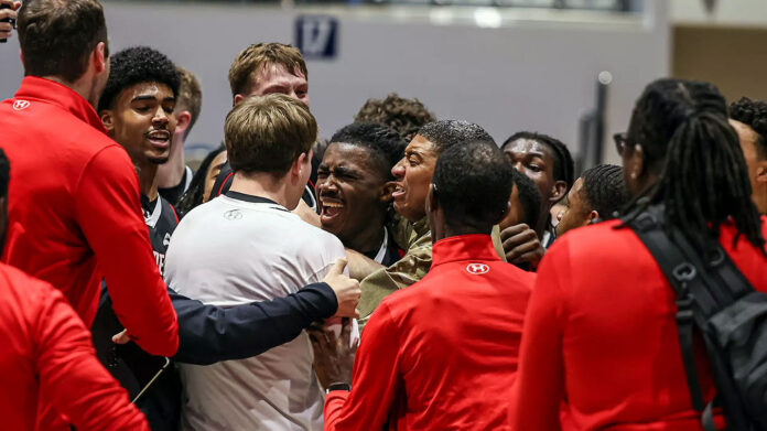 Austin Peay State University Men’s Basketball point guard Ja'Corey Brookshire Beats Buzzer to Extend Win Streak. (Alex Allard, APSU Sports Information)