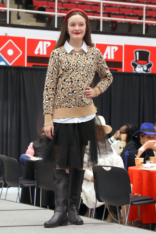 Bella&rsquo;s Closet 2nd Annual &ldquo;SEASONS: A Journey of Style &amp; Strength&rdquo; Fashion Show Fundraiser. (Mark Haynes, Clarksville Online)