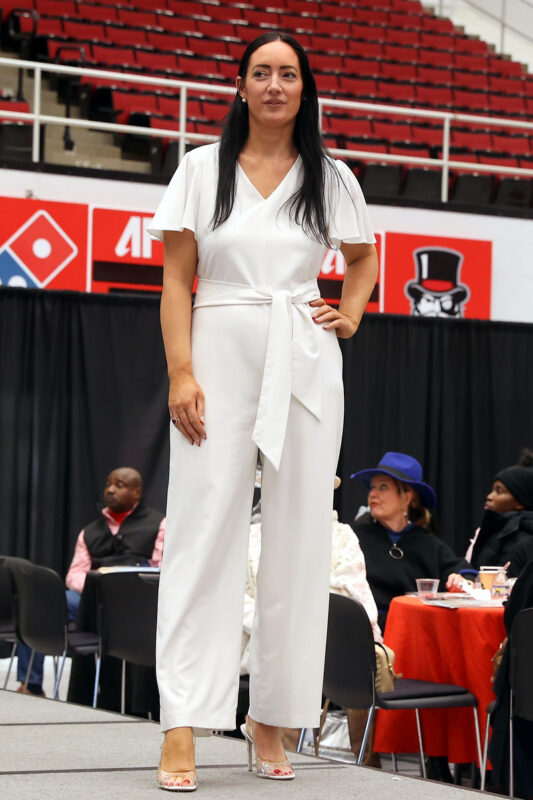 Bella&rsquo;s Closet 2nd Annual &ldquo;SEASONS: A Journey of Style &amp; Strength&rdquo; Fashion Show Fundraiser. (Mark Haynes, Clarksville Online)