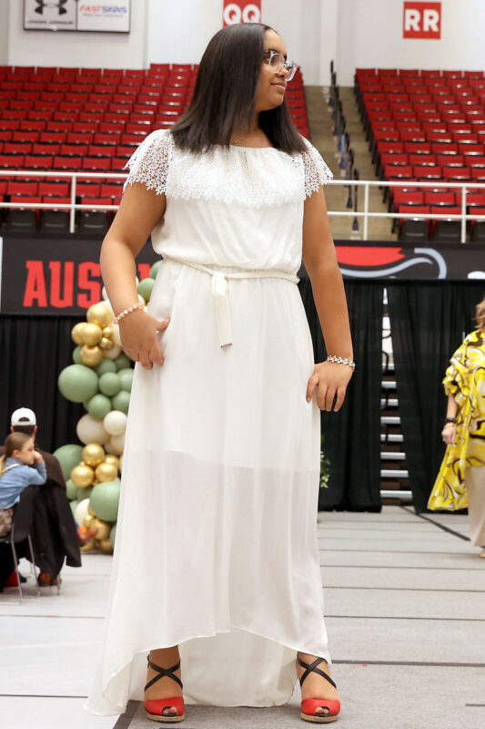 Bella&rsquo;s Closet 2nd Annual &ldquo;SEASONS: A Journey of Style &amp; Strength&rdquo; Fashion Show Fundraiser. (Mark Haynes, Clarksville Online)