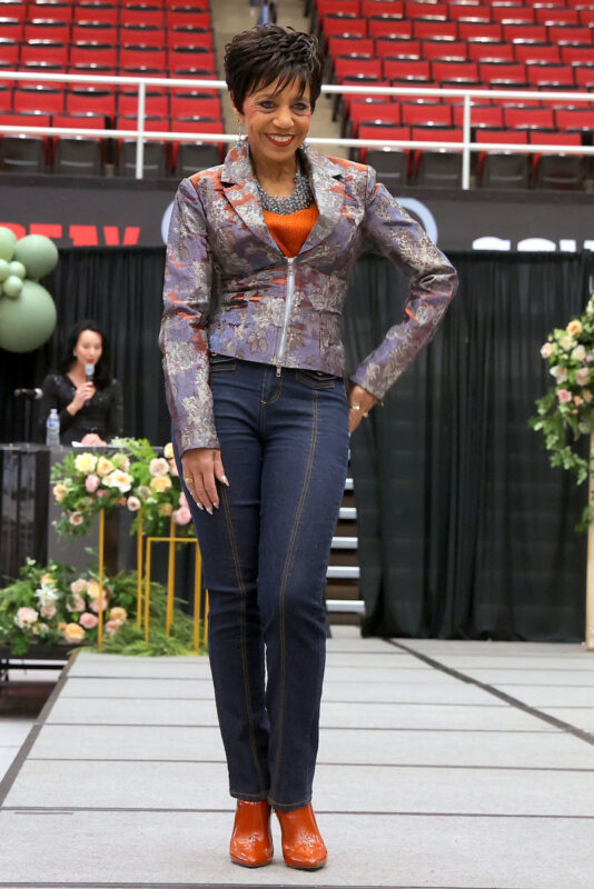 Bella&rsquo;s Closet 2nd Annual &ldquo;SEASONS: A Journey of Style &amp; Strength&rdquo; Fashion Show Fundraiser. (Mark Haynes, Clarksville Online)