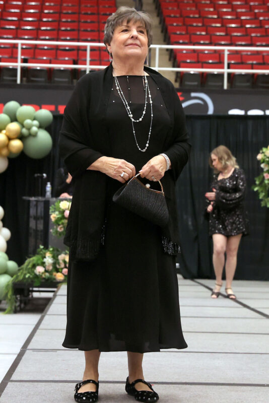 Bella&rsquo;s Closet 2nd Annual &ldquo;SEASONS: A Journey of Style &amp; Strength&rdquo; Fashion Show Fundraiser. (Mark Haynes, Clarksville Online)