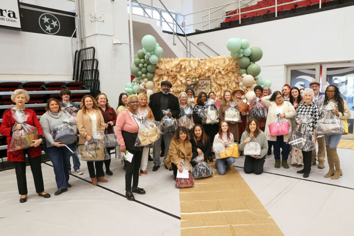 Door Prize Winners. (Mark Haynes, Clarksville Online)