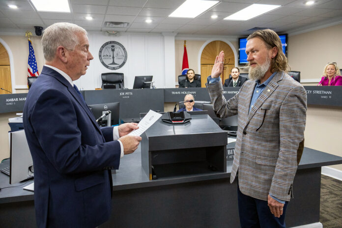 Clarksville Mayor Joe Pitts swears in Clarksville City Councilman for Ward 2 Eric Claunch