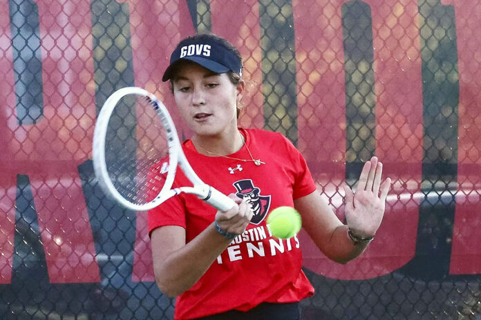 Austin Peay State University Women's Tennis Concludes Regular Season with 4-0 Loss to Louisville, Highlighted by Tiebreak Win. (Madison Harrigan, APSU Sports Information)