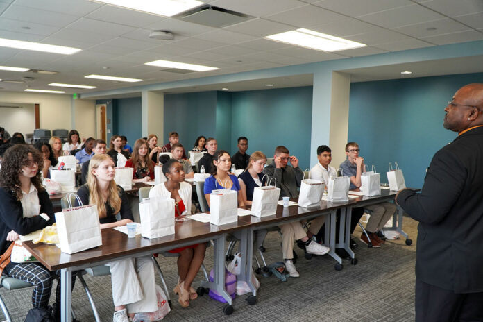 Clarksville Students Join State Representative Ronnie Glynn for Military Kids Day at Tennessee Capitol