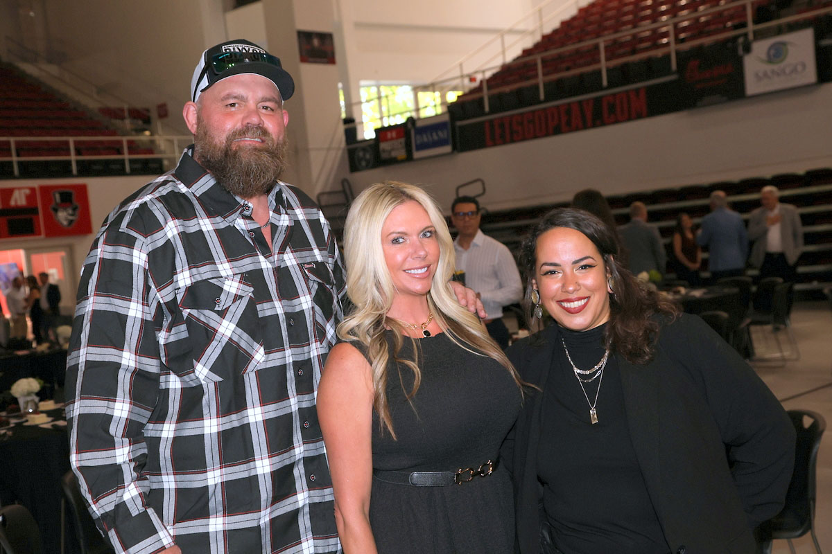 Tim Sylvia, Catina Dennis and Morgan Jones Tim Sylvia, Catina Dennis and Morgan Jones