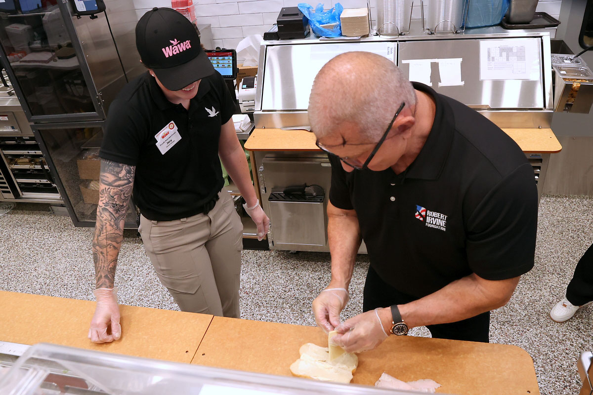 Jacy Van Arkel and Chef Robert Irvine building the first Wawa Hoogie in Tennessee. (Mark Haynes, Clarksville Online) Jacy Van Arkel and Chef Robert Irvine building the first Wawa Hoogie in Tennessee. (Mark Haynes, Clarksville Online)