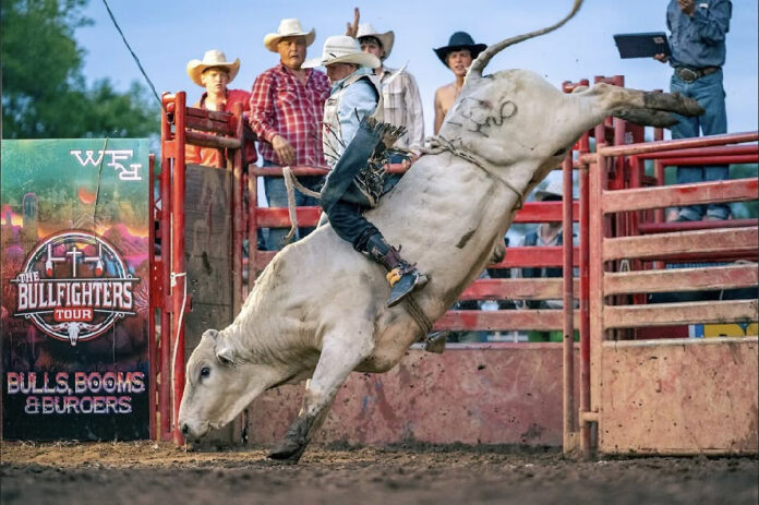 Top Bull Riders and Tough Bulls Head to Clarksville for Bulls, Booms & Burgers