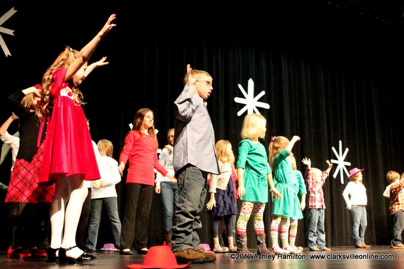 2012-lone-oak-baptist-church-christmas-program-030 2012-lone-oak-baptist-church-christmas-program-030