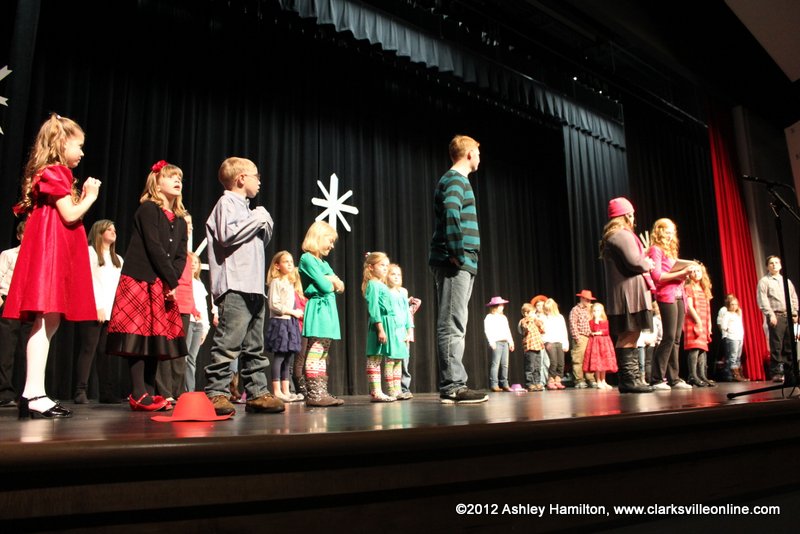2012-lone-oak-baptist-church-christmas-program-040 2012-lone-oak-baptist-church-christmas-program-040