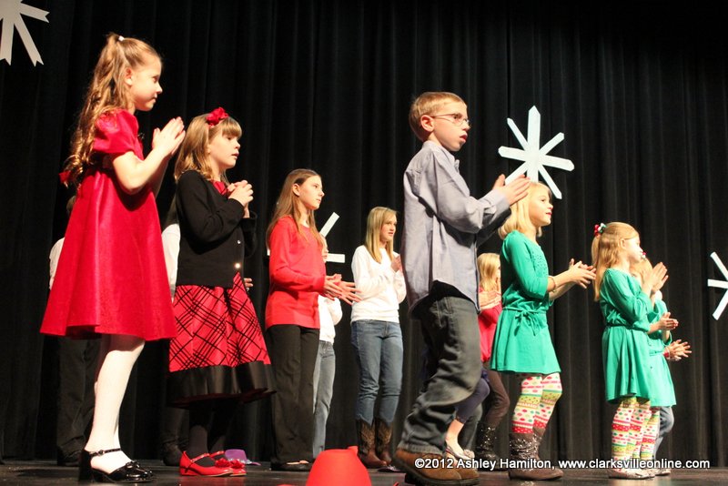 2012-lone-oak-baptist-church-christmas-program-044 2012-lone-oak-baptist-church-christmas-program-044