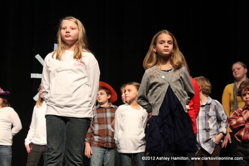 2012-lone-oak-baptist-church-christmas-program-083 2012-lone-oak-baptist-church-christmas-program-083