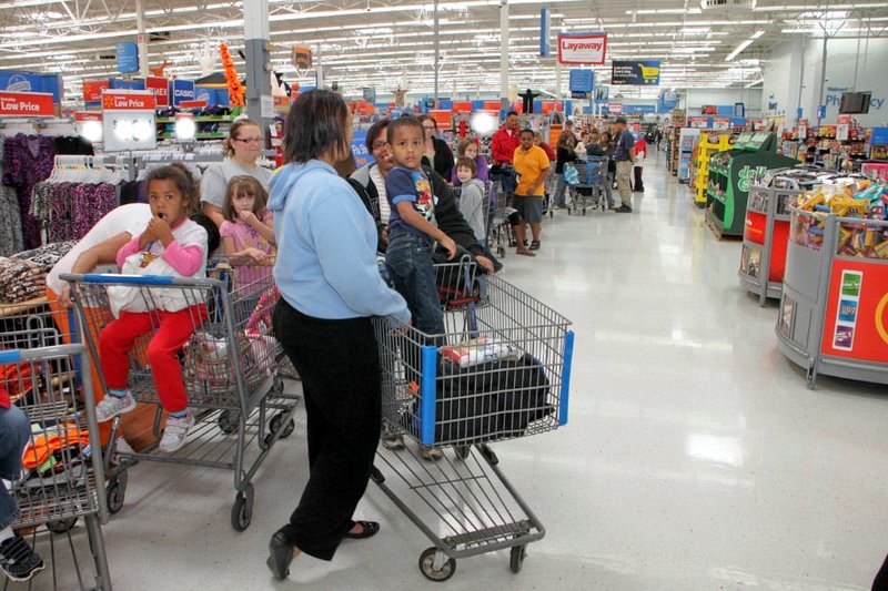 Nearly 100 Children get a Shopping Spree from the Clarksville Police Union. (Photo by CPD-Jim Knoll) Nearly 100 Children get a Shopping Spree from the Clarksville Police Union. (Photo by CPD-Jim Knoll)