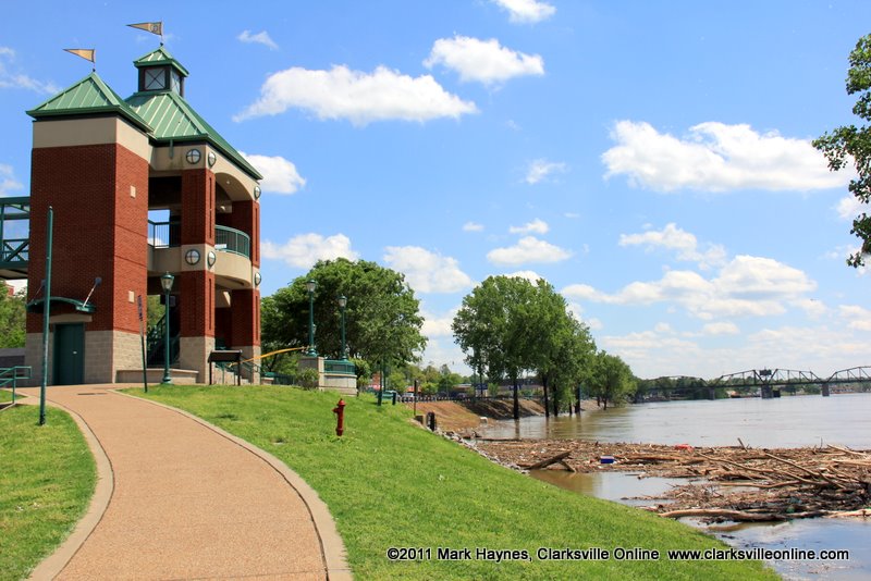 The Cumberland River rising and about to crest at McGregor Park and the Riverwalk Thursday. The Cumberland River rising and about to crest at McGregor Park and the Riverwalk Thursday.