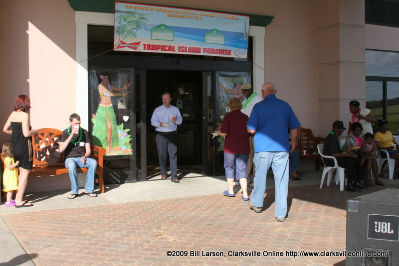 Come inside and be astounded! Come inside and be astounded!