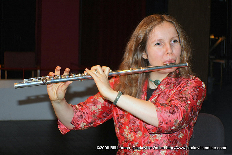 Flutist and Spokesperson Lorna McGhee Flutist and Spokesperson Lorna McGhee
